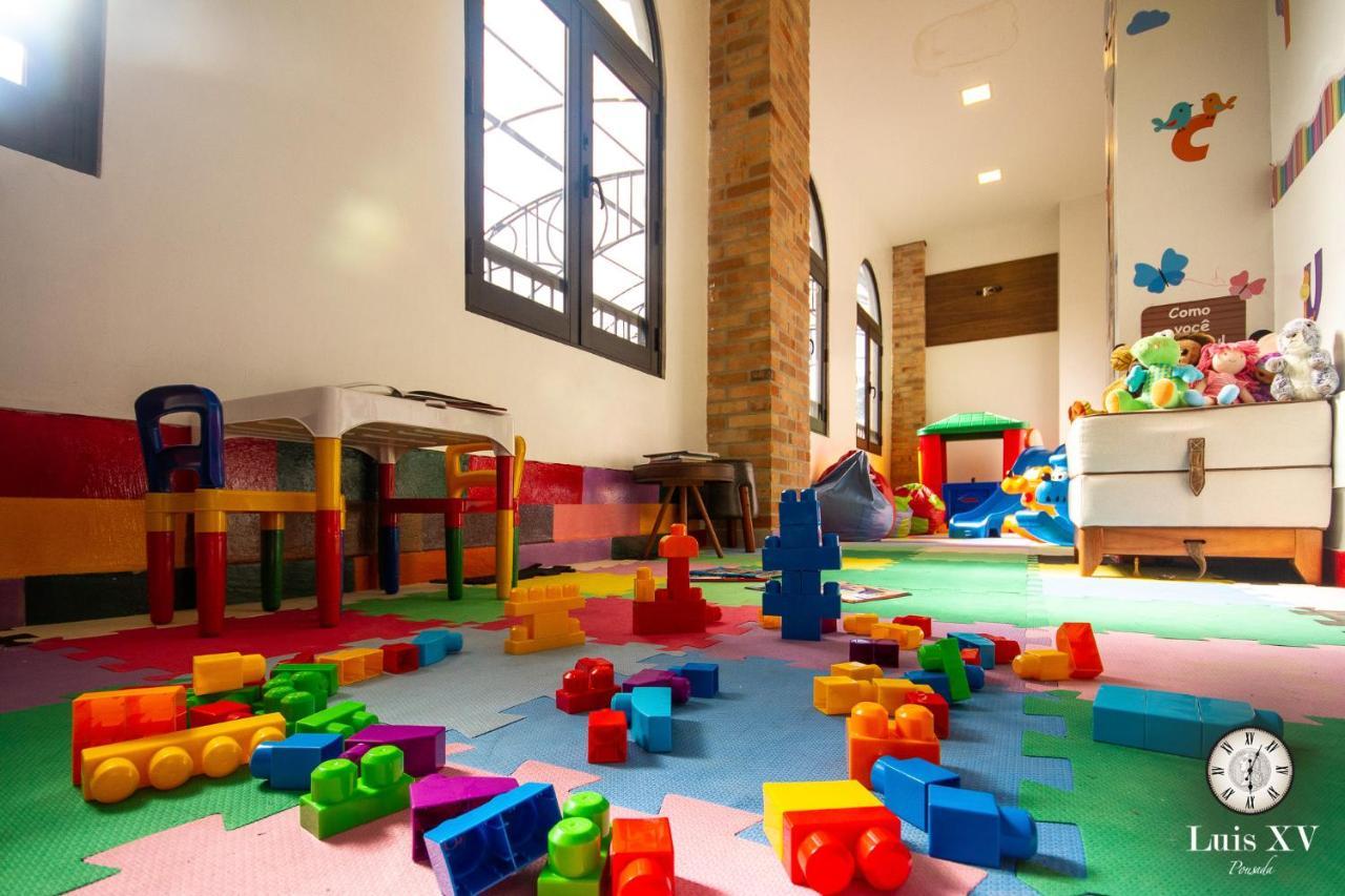 Pousada Luis XV กังโปสดูจอร์เดา ภายนอก รูปภาพ A nursery in Spain