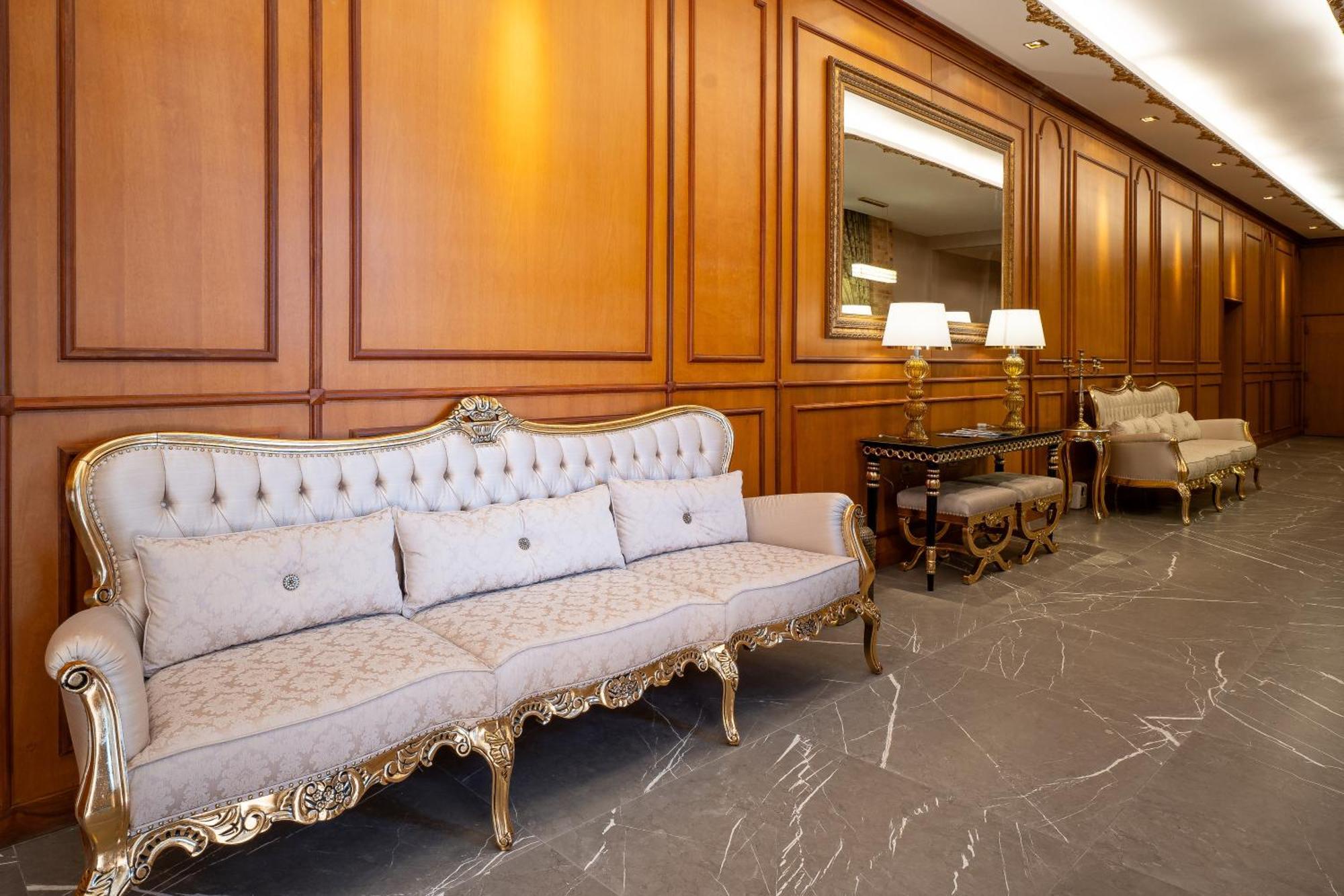 Pousada Luis XV กังโปสดูจอร์เดา ภายนอก รูปภาพ Interior of the hotel
